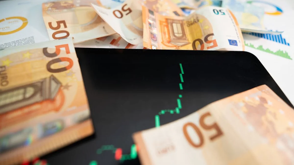EU is considering the suspension of price limits on Russian oil due to the global price surge