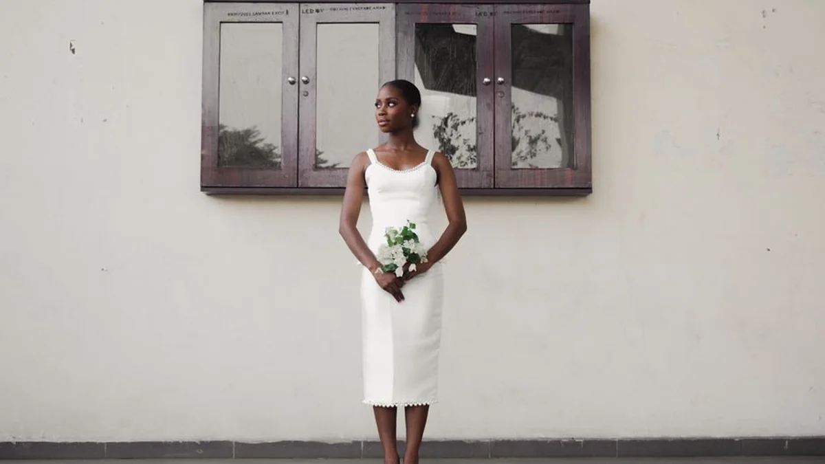 Photo: She is looking at the dress of Jey Lo
