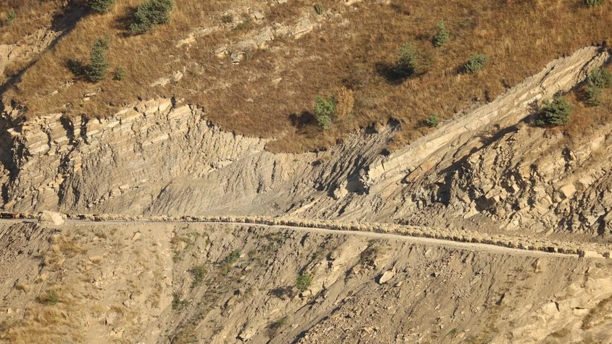 The number of casualties from the landslide in Kyna is still being sought at 21